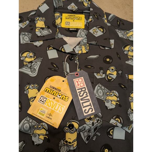NWT RSVLTS Minions Women's S Button Up Shirt Gray AOP Illumination - Picture 2 of 7